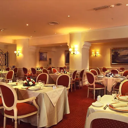 فندق Grand Barone Di Sassj سستو سان جوفاني