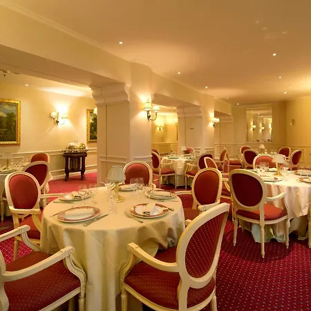 فندق Grand Barone Di Sassj سستو سان جوفاني