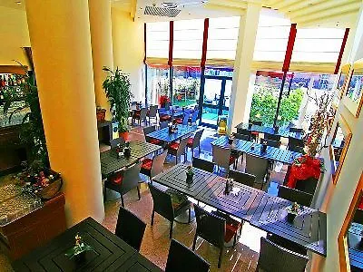 فندق Grand Barone Di Sassj 4*